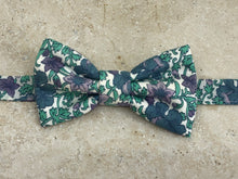 Charger l'image dans la galerie, Nœud papillon à fleurs esprit liberty