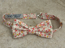 Charger l'image dans la galerie, Nœud papillon à fleurs esprit liberty