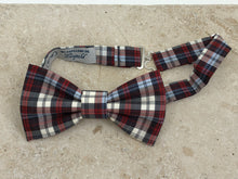 Charger l'image dans la galerie, Nœud papillon écossais bleu rouge blanc rouge et blanc