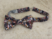 Charger l'image dans la galerie, Nœud papillon en liberty de Londres