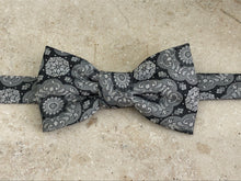 Charger l'image dans la galerie, Nœud papillon gris