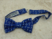 Charger l'image dans la galerie, Nœud papillon dauphin, bleu