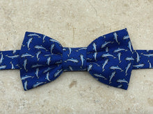 Charger l'image dans la galerie, Nœud papillon dauphin, bleu