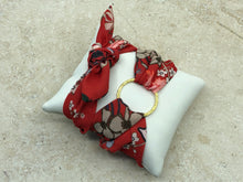 Charger l'image dans la galerie, Bracelet foulard rouge