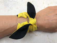 Charger l'image dans la galerie, Nœud papillon jaune et noir 2