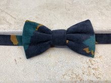 Charger l'image dans la galerie, Nœud papillon velours bleu et moutarde