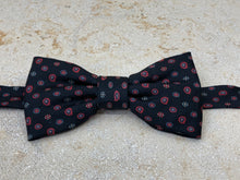 Charger l'image dans la galerie, Nœud papillon en soie marine et rouge