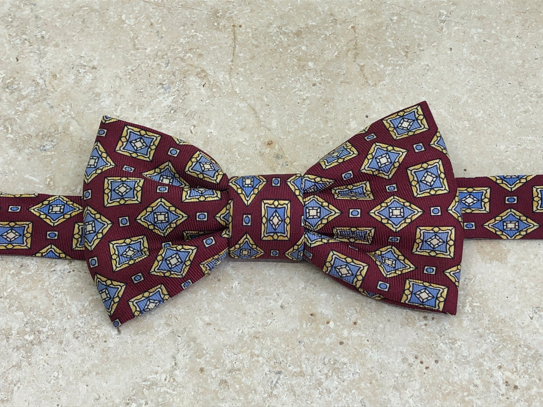Nœud papillon en soie Bordeaux petits motifs géométriques