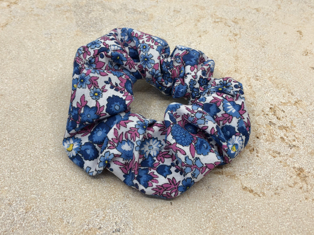 Chouchou  fleurs bleues et roses