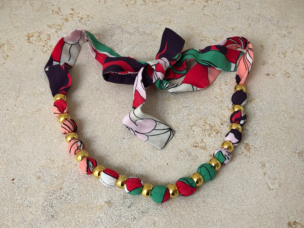 Collier rose, violet et vert